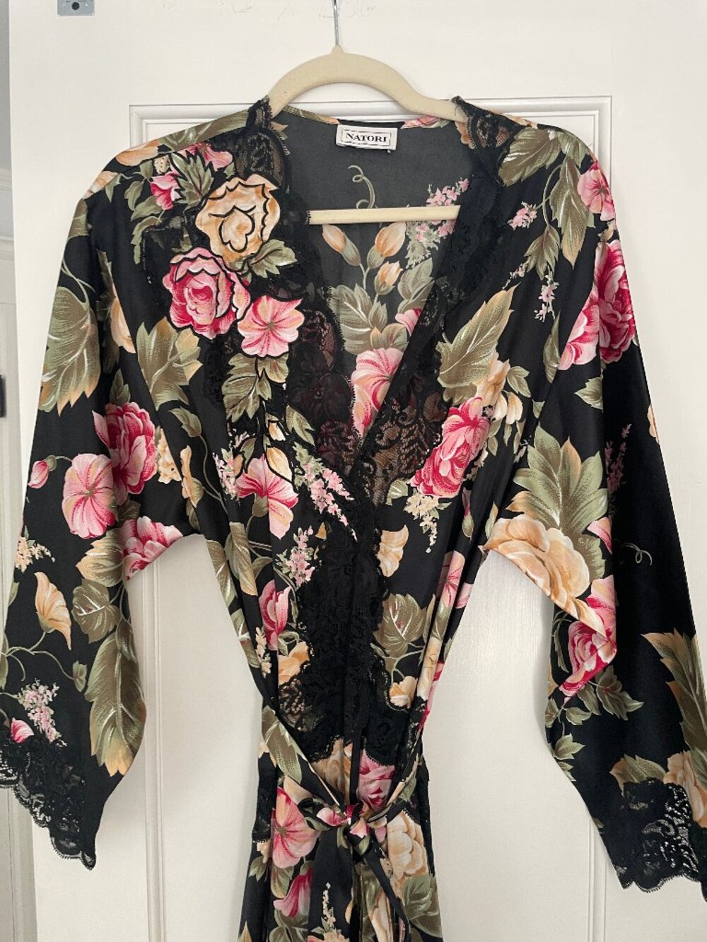 Vintage Natori 100% Silk Floral Lace Maxi Wrap Robe Peignoir
